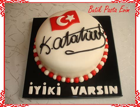 Atatürk resimli yaş pasta